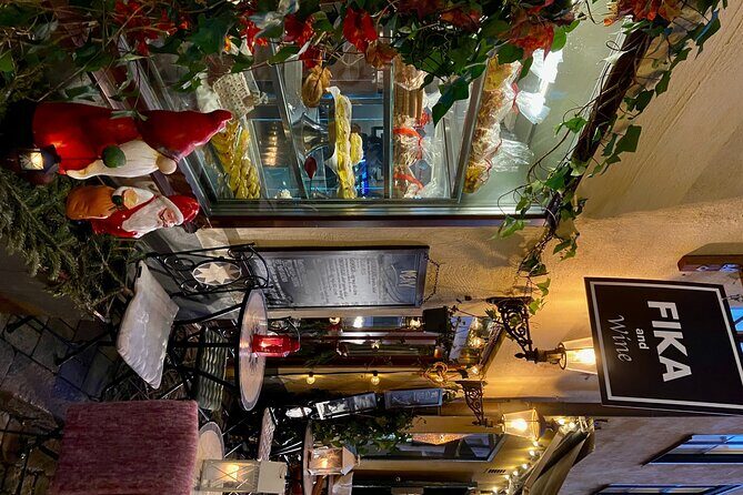 Best of Stockholm Walking Tour-3 Hours, Small Group max 10 people - St George and the dragon: a tiny stop with a strong story