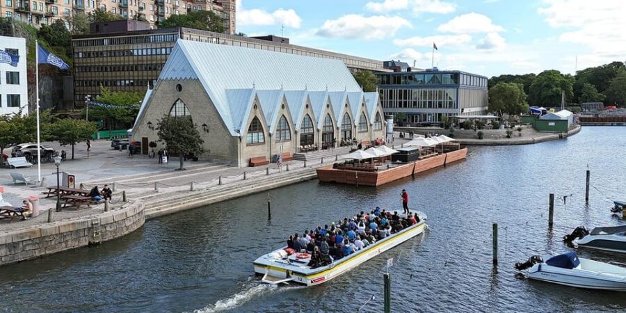 Gothenburg: City Canal Sightseeing Cruise - Open-Top Design: Great Views, Real Weather Work
