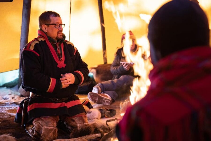 KIRUNA: Sami Reindeer Experience - Lassoing Like a Reindeer Herder: Learn the Skill, Then Try It