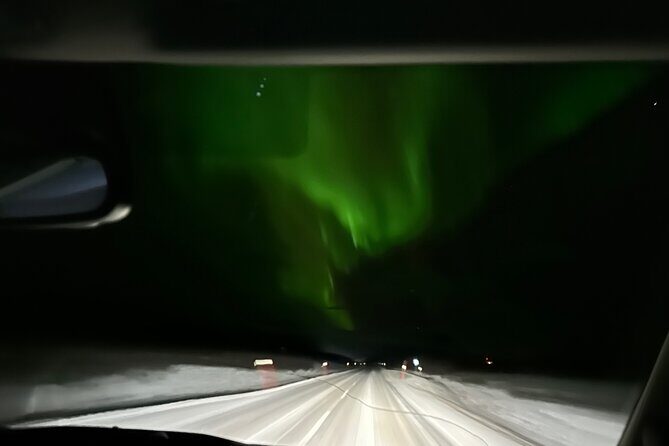 Northern Light hunt with minibus to Abisko 7:30 pm - Photo help in the cold: getting better shots without freezing