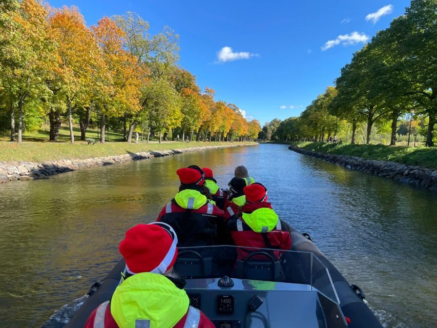 Stockholm: 2-Hour RIB Speed Boat Tour of the Archipelago - Inhabited summer houses vs. wild rocks and forests