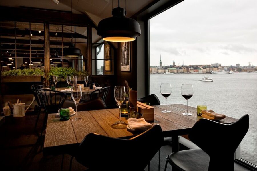 Stockholm: Fotografiska Museum Entrance Ticket - A smart, self-guided plan for your day inside
