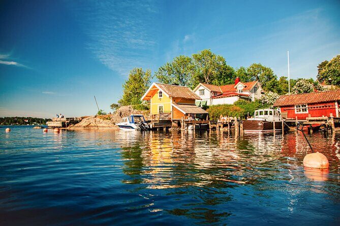 Stockholm: Kayaking tour around Vaxholm Archipelago with Fika - Vaxholm Fortress and Citadel: Starting with Defense and Ship-Watching
