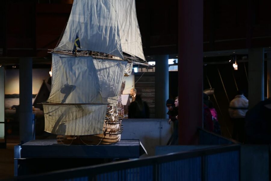 Stockholm Must See: City Hall, Gamla Stan and Vasa Museum - Small Group and Expert Guides: What You Gain (Besides Fewer People)