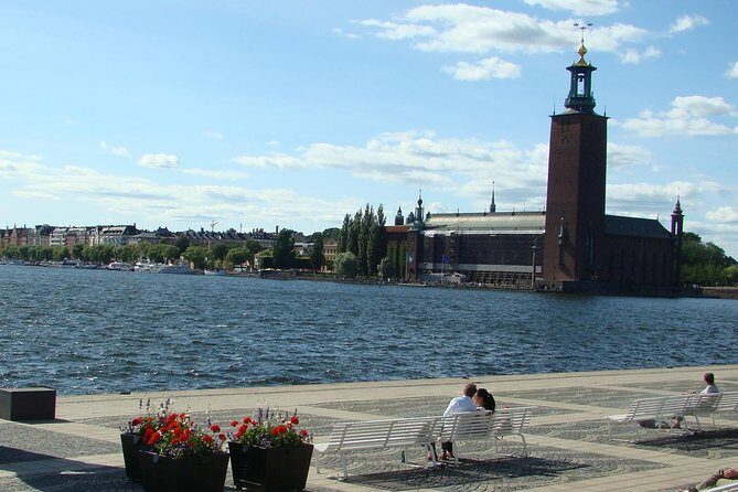 Stockholm Old Town and the Vasa Museum, a Small Group Walking Tour. - Starting Underground: Gamla Stan Metro and a Fast Sense of Place