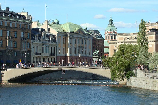 Stockholm Old Town and the Vasa Museum, a Small Group Walking Tour. - House of Nobility and Gustav Vasa: Power, Religion, and the Turning Point