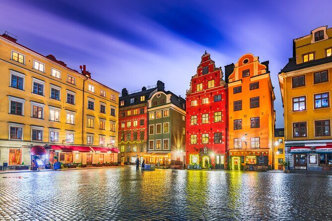 Stockholm Old Town Gamla Stan, Historic Walking Tour, Small group - Why Gamla Stan’s streets feel different with a guide