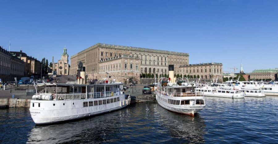 Stockholm: Old Town Walking Tour w/ Vasa Museum & Boat Ride - Key Points at a Glance