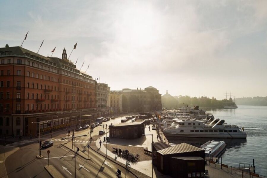 Stockholm: Private Custom Walking Tour With A Tour Guide - Meetup, Pace, and Transport: Walking Plus Public Transit