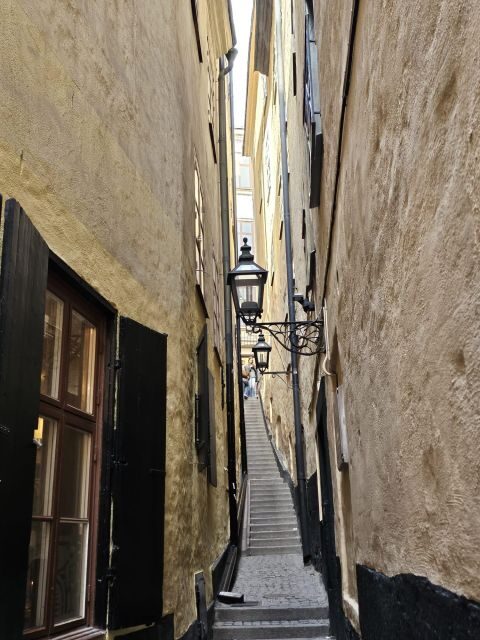 Stockholm: Secrets of Gamla Stan Guided Tour w/ Fika Option - Blood Bath, Cannonball, and St. George: The Stops That Turn Heads