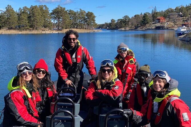 Stockholm Speed Boat 2 Hour Archipelago Tour - Archipelago Views: 17th-Century Summer Houses and Local Sailing Habits