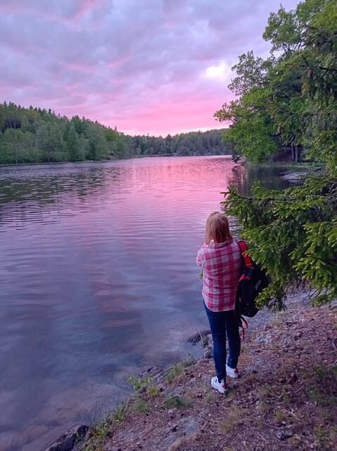 Stockholm: Sunset Hike in Tyresta National Park with Meal - The second 1.5 hours: what it feels like to walk into real darkness