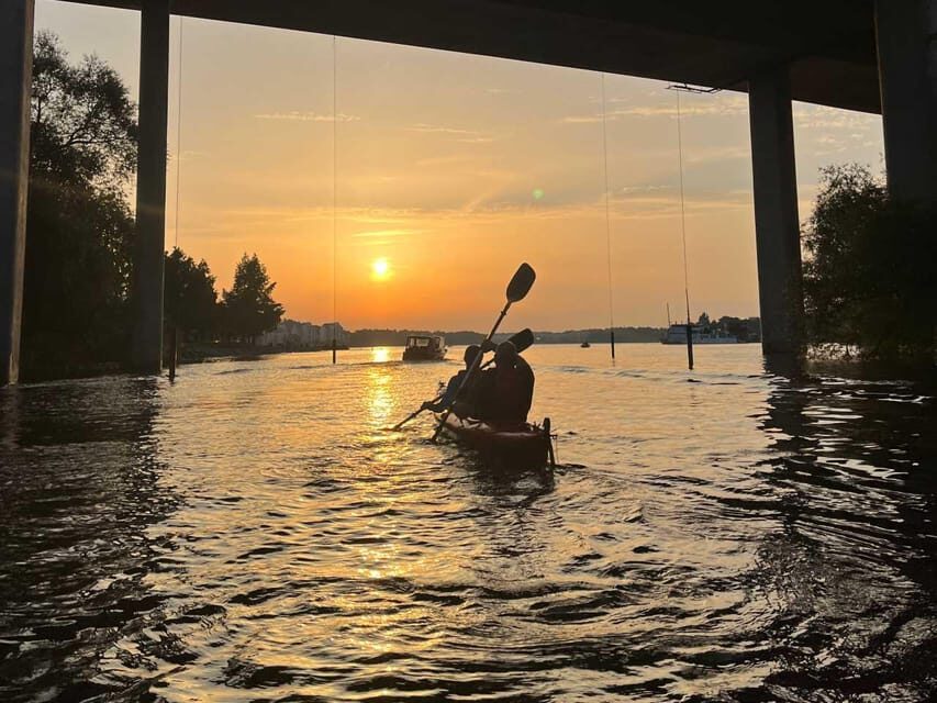 Stockholm: Sunset Kayak Tour in the City + Swedish Fika - Entering Stockholm by water at Rålis Kayak
