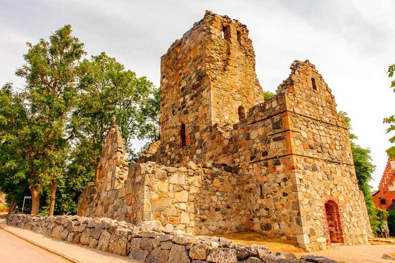 Stockholm Viking History Full Day Tour to Sigtuna + Uppsala - Stop 3: Arkils Tingstad (assembly site)—Viking law in plain language